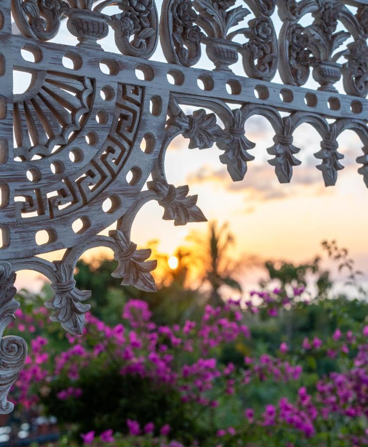 Mambo Hill Resort Toyapakeh Zewnętrze zdjęcie