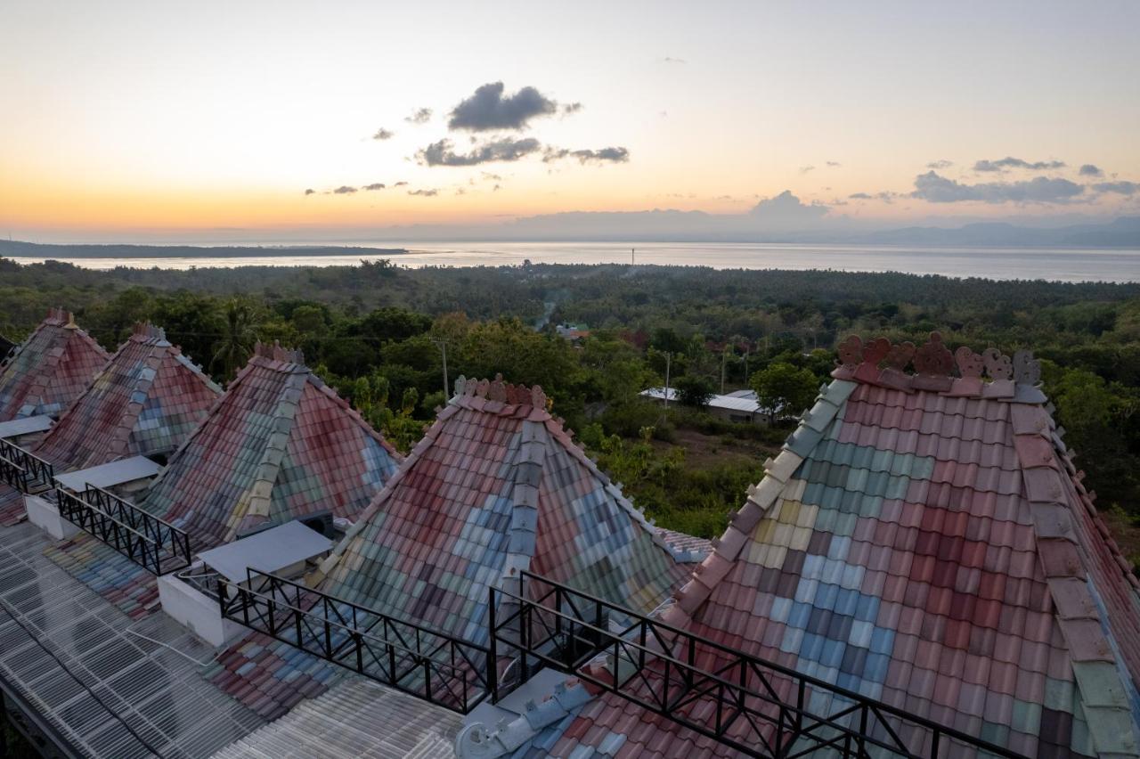 Mambo Hill Resort Toyapakeh Zewnętrze zdjęcie