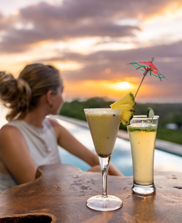 Mambo Hill Resort Toyapakeh Zewnętrze zdjęcie